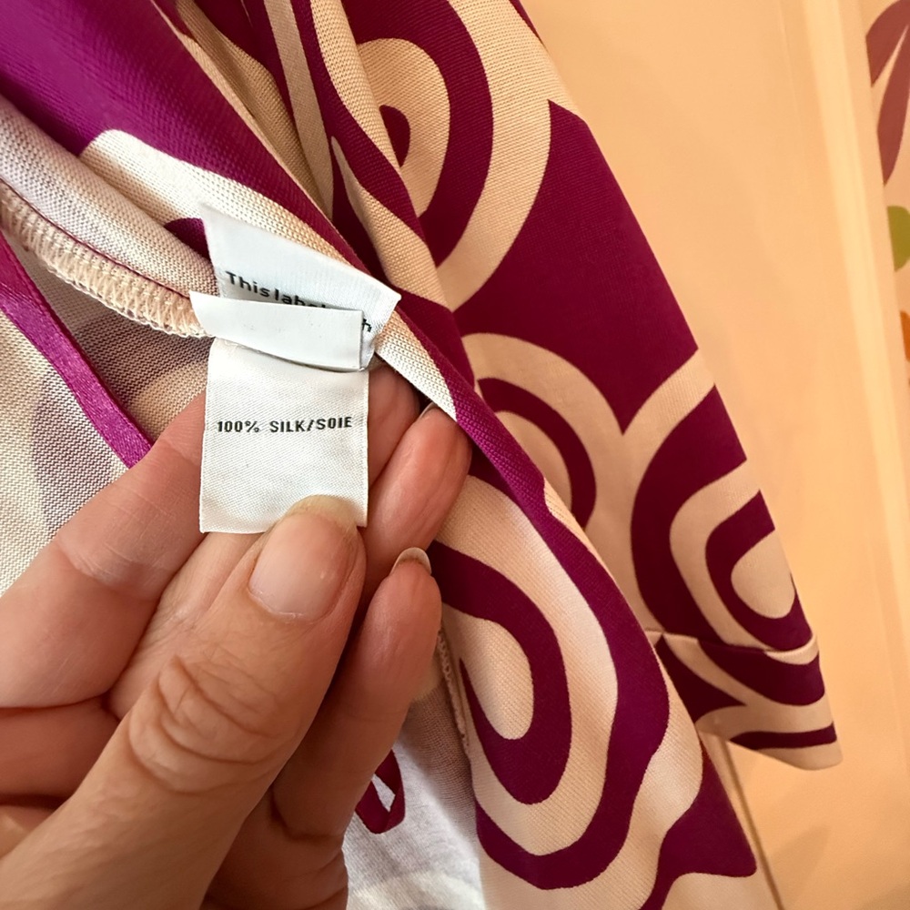 Diane Von Furstenberg Fuchsia and Cream Wrap Dress - Picture 8 of 9